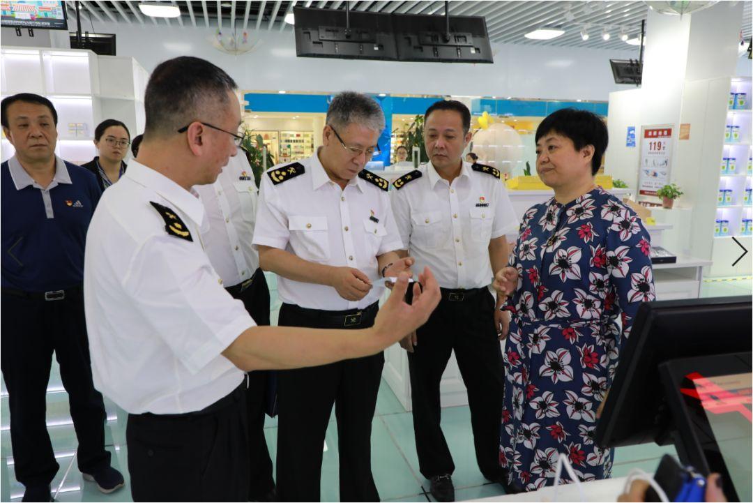 关企合作谱新章 ——郑州海关关长于洋考察河南保税物流中心